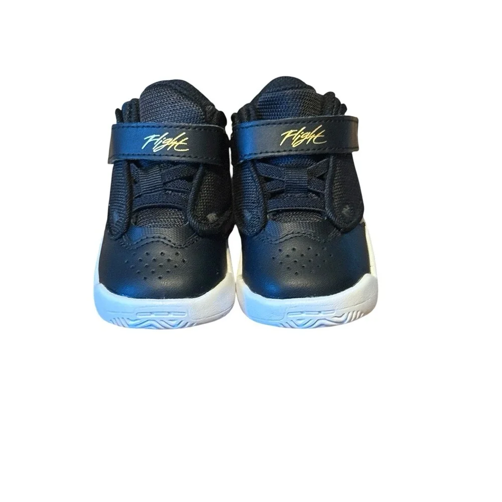 Nike Jordan Max Aura 4 University Black And Gold TD Size 4c -NWOB